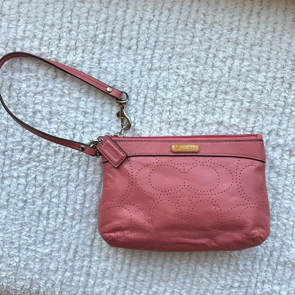 Coach F47330 Perforated pink Leather Wristlet wallet‎ purse clutch